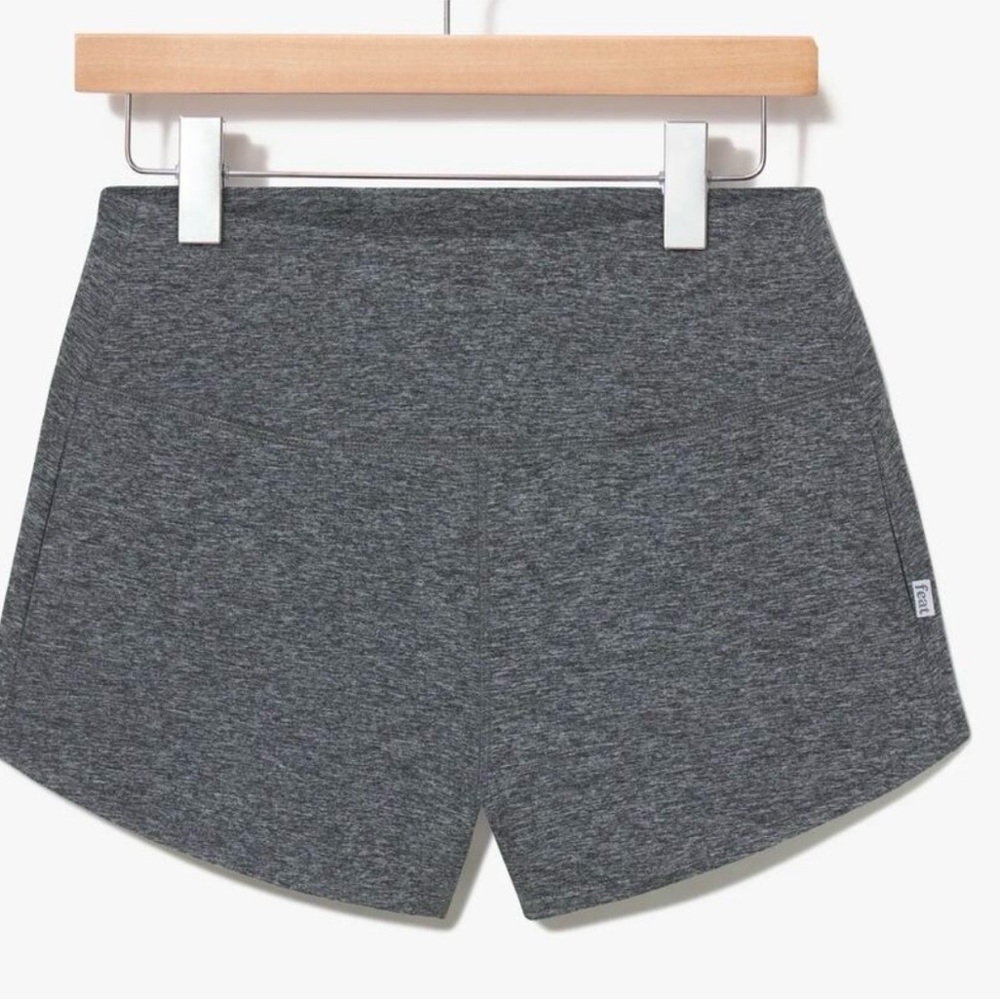 Feat FlowTech Shorts Gray Drawstring Moisture Wicking Women’s Small NWT MSPR $70